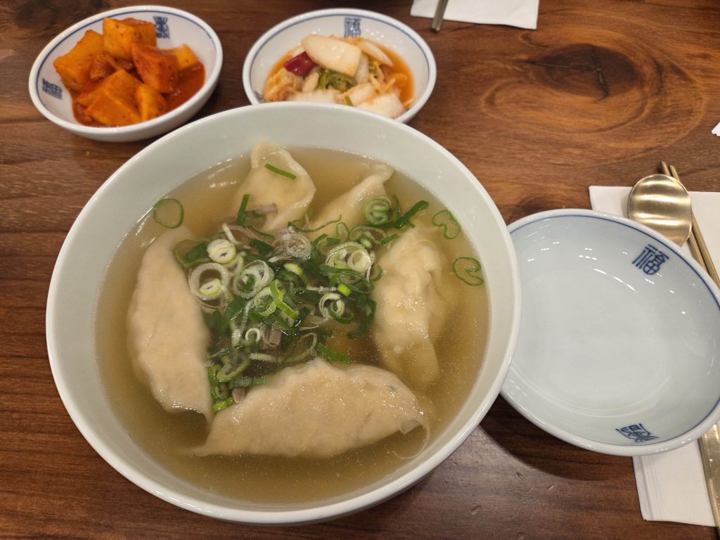 청류 마곡점의 만둣국 한 그릇